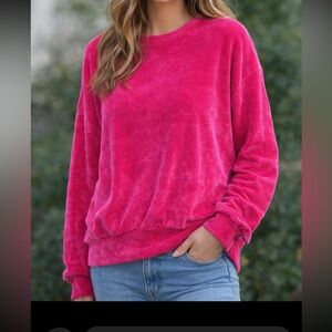 Nellie Mae Crew Neck Velour Like Top.  Women’s Sz-L Bright Pink | Long Sleeve